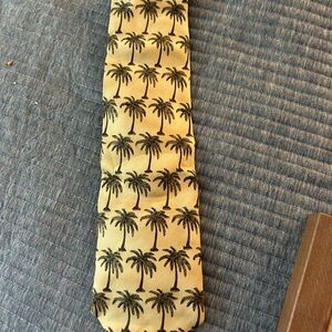 Tommy Bahama Yellow and Green Tropical Palm Tree Tie